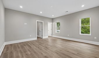 735 N GEORGE MASON Dr, Arlington, VA 22203