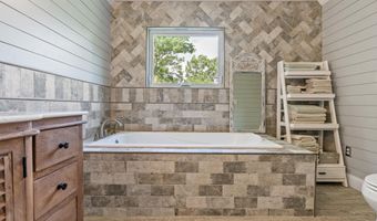 126 HICKORY HILLS Dr, Alabaster, AL 35007