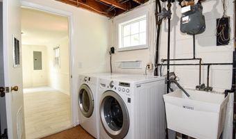 7513 SEBAGO Rd, Bethesda, MD 20817