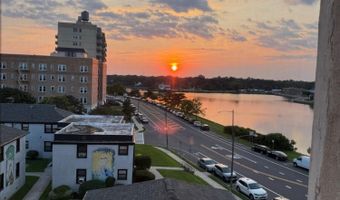 400 Deal Lake Dr 4G, Asbury Park, NJ 07712