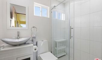 17660 Martha St, Encino, CA 91316