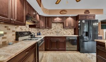 325 Spar Ave, Beachwood, NJ 08722