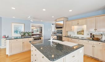 160 73rd St, Avalon, NJ 08202