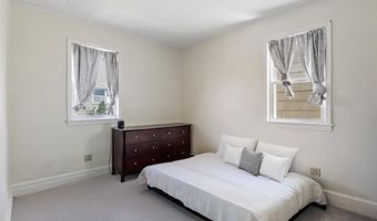 81 W 3RD St, Bayonne, NJ 07002