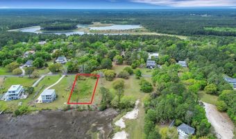 7909 Pelican Bay Dr, Awendaw, SC 29429