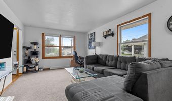 2415 N LOCUST St, Appleton, WI 54914