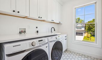 10033 CLUE Dr, Bethesda, MD 20817