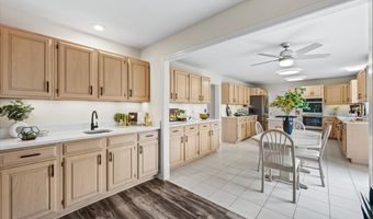 1661 Kensington Dr, Algonquin, IL 60102