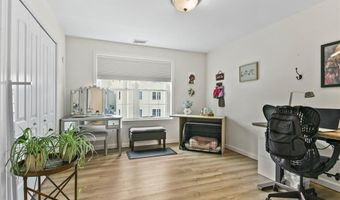 2 Gray Coach Ln 210, Cranston, RI 02921