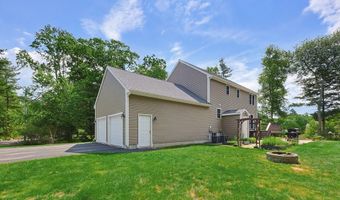 5 County St, Berkley, MA 02779
