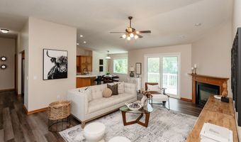 4518 Hemingway Dr, Ames, IA 50014
