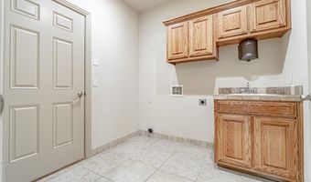1102 SE Phoenix St, Bentonville, AR 72712