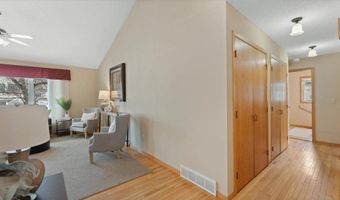 1502 Armstrong Cir NW, Alexandria, MN 56308