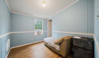 64 Favor Rd, Camden, SC 29020