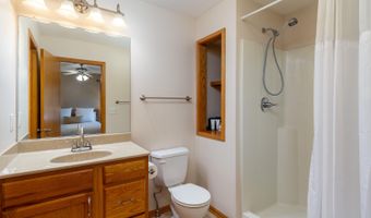 4817 Waller St, Ames, IA 50014