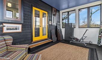 17 Jamaica Way, North Kingstown, RI 02852
