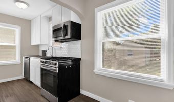 1059 Lawrence Dr, Columbus, OH 43207