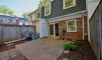 862 AZALEA Dr 20-862, Rockville, MD 20850