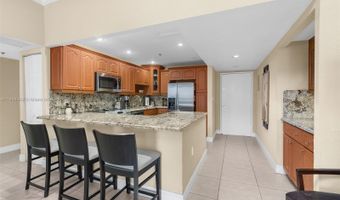 20505 E Country Club Dr PH-38, Aventura, FL 33180