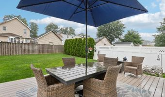 15 5th Ave, Avenel, NJ 07001