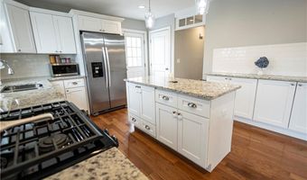 88 Phillip Ave, Cumberland, RI 02864