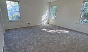 2 Elm Ct, Barnegat, NJ 08005