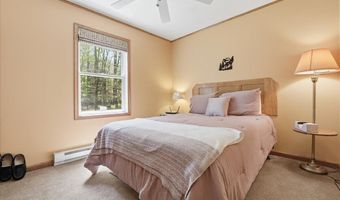 82 Timberlane Dr, Albrightsville, PA 18210