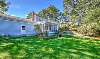 20 Wildflower Rd, Barrington, RI 02806