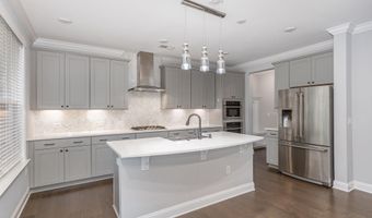 2914 Farmhouse Dr, Apex, NC 27502