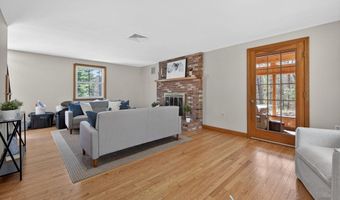 57 Juniper Rd, Andover, MA 01810