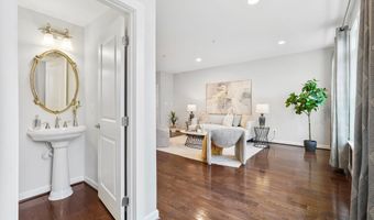 44713 PLYMPTON Sq, Ashburn, VA 20147