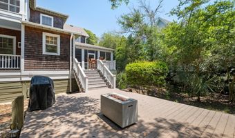 592 Kinnakeet Way, Bald Head Island, NC 28461