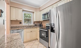 311 Wellington Pl, Aberdeen, NJ 07747