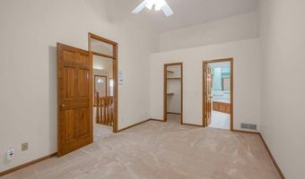 2602 Rivers Bluff Ln, Anoka, MN 55303
