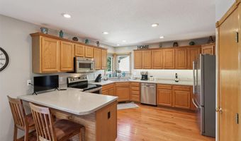 1530 Ashwood Dr, Altoona, IA 50009