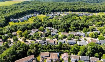 170 Cascade Terrace Dr, Ballwin, MO 63021