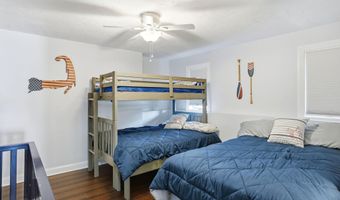 4 Cross Rd, Bourne, MA 02532