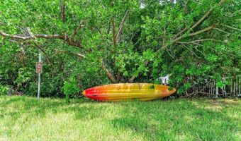 136 CRESCENT Dr, Anna Maria, FL 34216