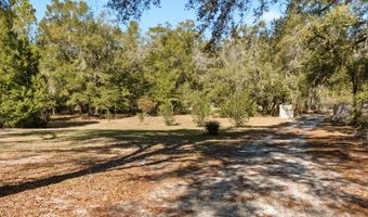 1349 27th Pl, Bell, FL 32619