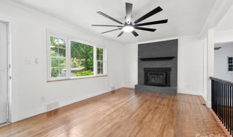 28 Pine Ln, Asheville, NC 28806