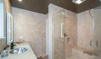 364 E 1600 Rd, Baldwin City, KS 66006