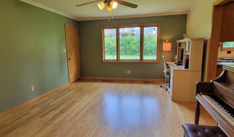 715 S Dodge St, Algona, IA 50511