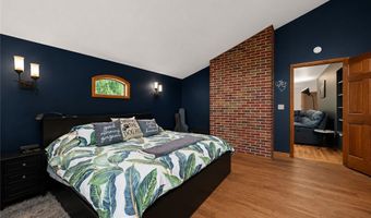 107 Hilltop Dr, Amherst, OH 44001