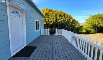 840 AUGUSTINE Ave, Coos Bay, OR 97420