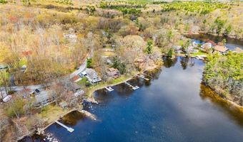 316 Court House Ln, Burrillville, RI 02859