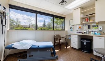 360 Kingstown Rd, Narragansett, RI 02882