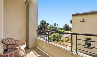2572 S Escondido Blvd 808, Escondido, CA 92025