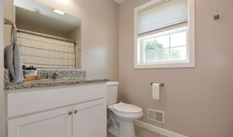 35 Cross St, Allenstown, NH 03275