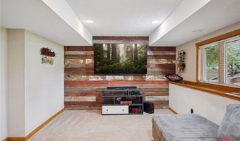 420 Pleasant Crest Cir, Annandale, MN 55302