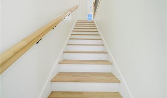 27 Soar Way, Newport, RI 02840